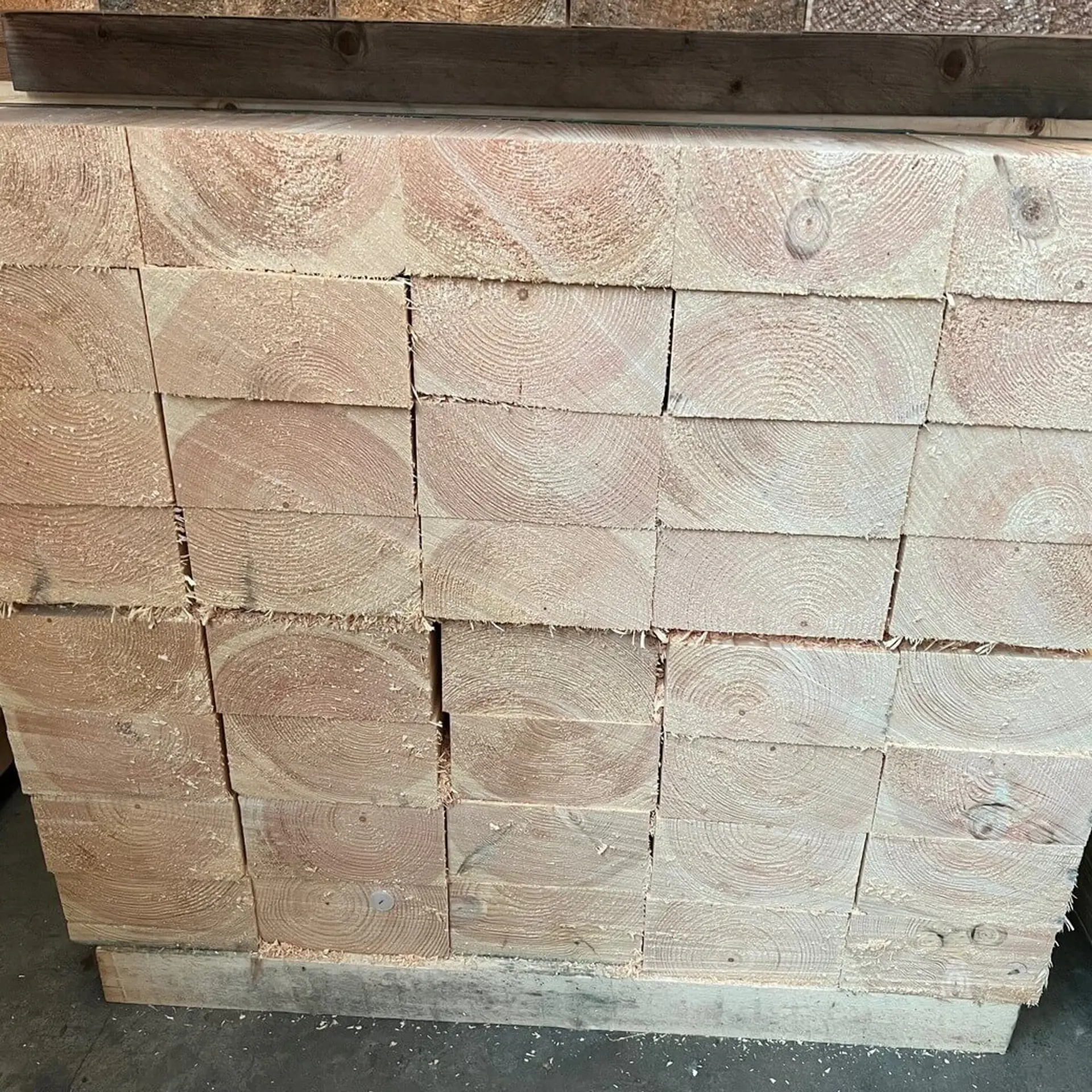 Solid spruce beams, planed - 100x200x6000