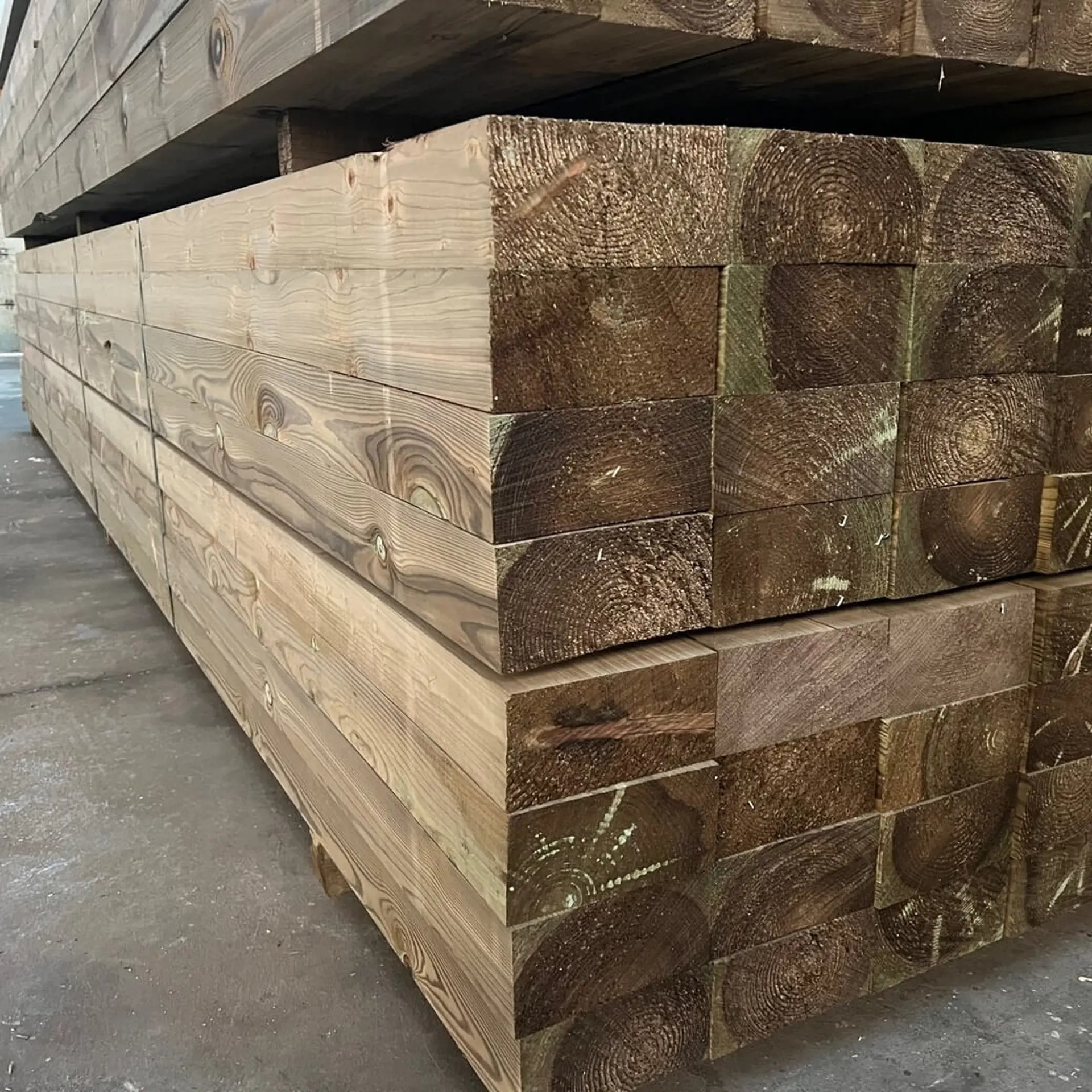 Solid pine beams, planed - 100x200x6000